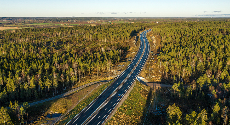 Nya E20 sträckning i skogslandskap