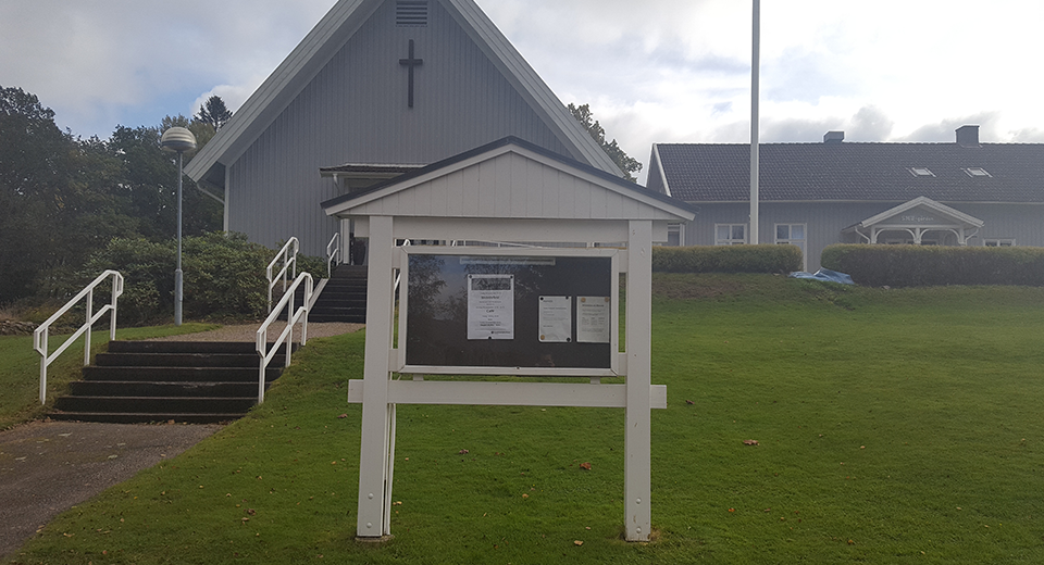 Ljurhalla kyrka