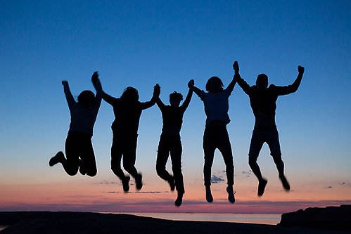 Ungdomar på  teambuilding